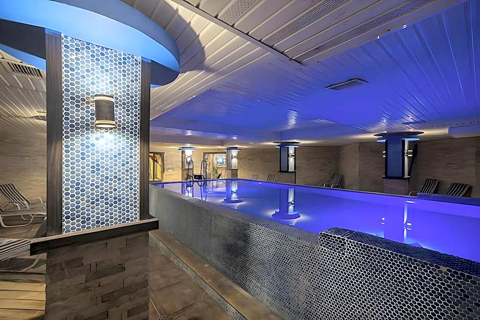 Tac Premier Hotel & Spa