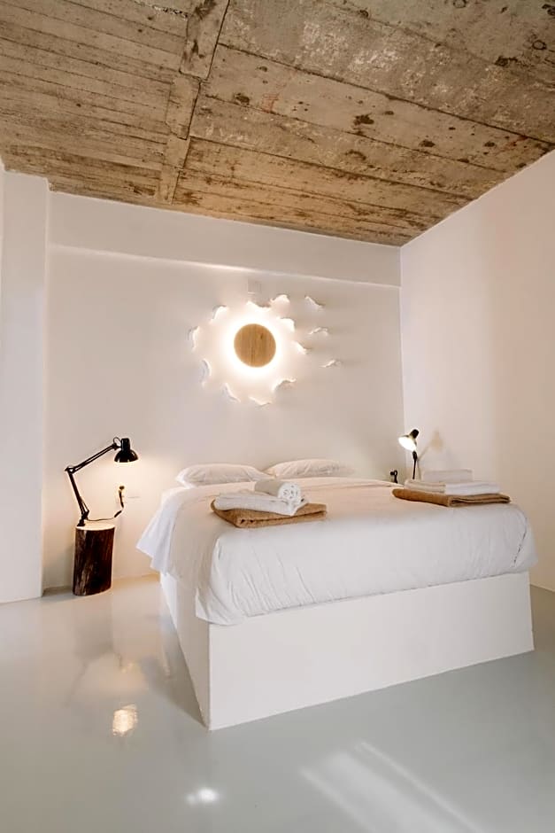 Mesanto Luxury Suites