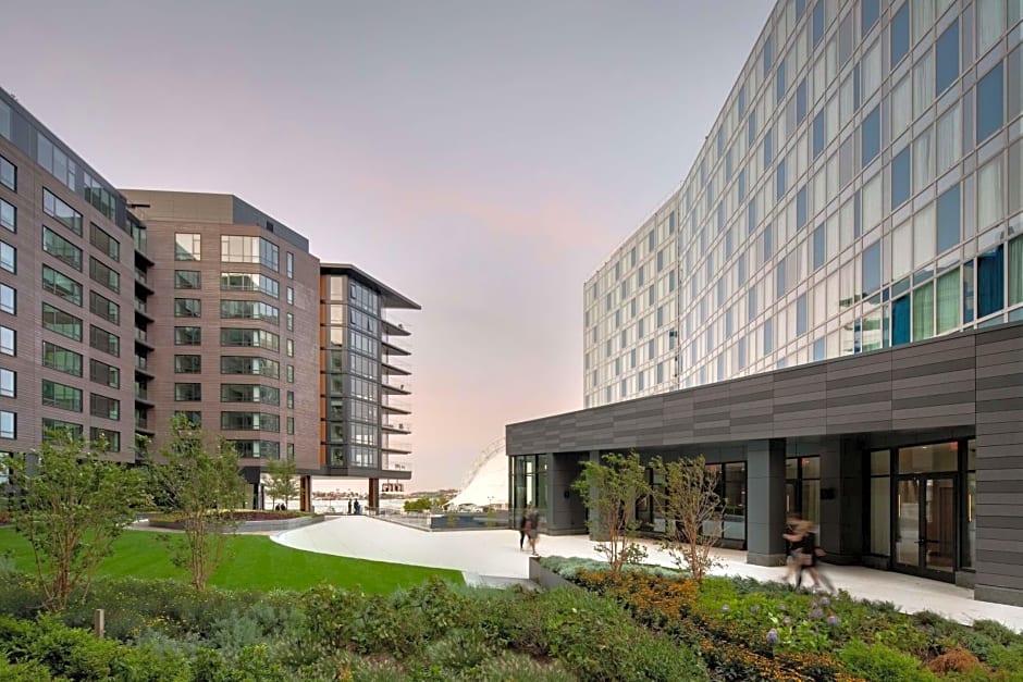 Hyatt Place Boston/Seaport District