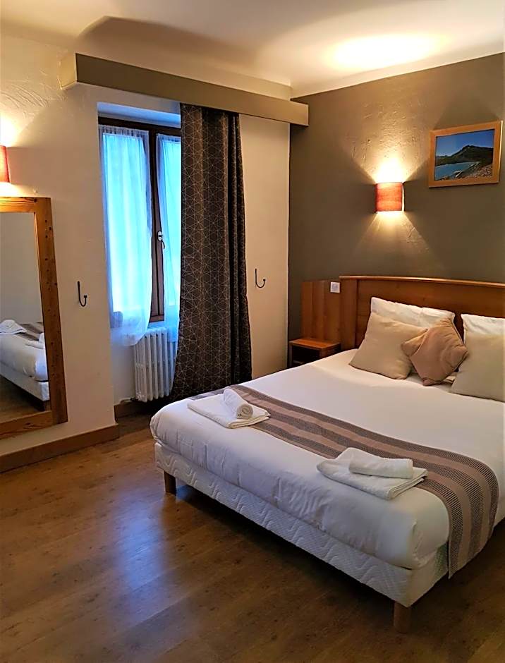 Savoy Hotel & Restaurant