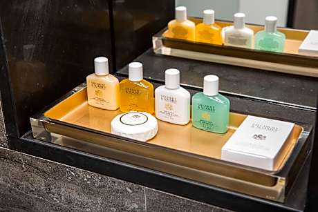 2 Single Beds Standard Accessible