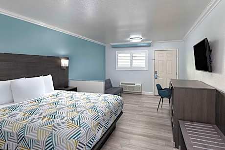 King Room - Non-Smoking