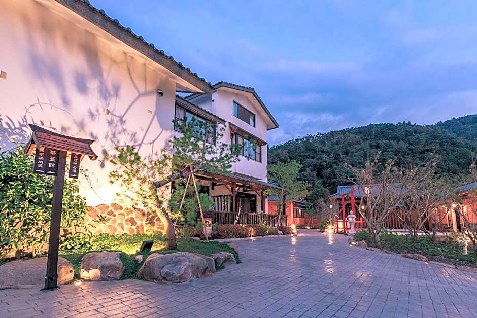 Huaman hot spring villa