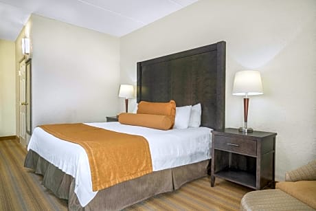 Queen Room with Two Queen Beds - Non-Smoking