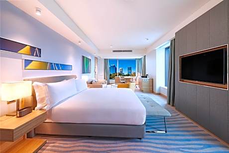 Deluxe King Room with View