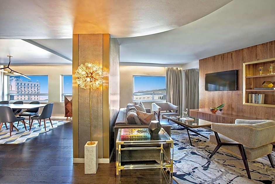 The Statler Dallas, Curio Collection By Hilton