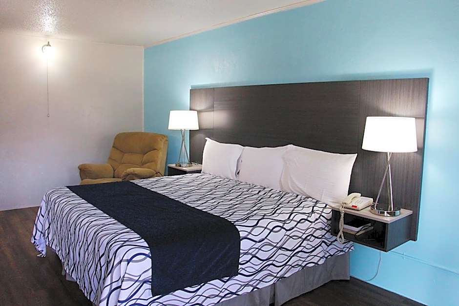 Motel 6 New Boston, TX