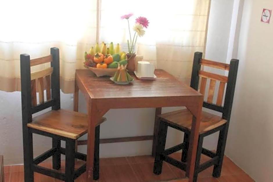 Banana hostel (Don Muang)