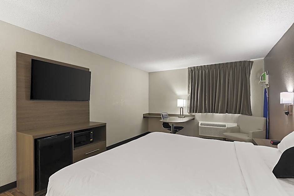 Red Lion Inn & Suites Caseyville