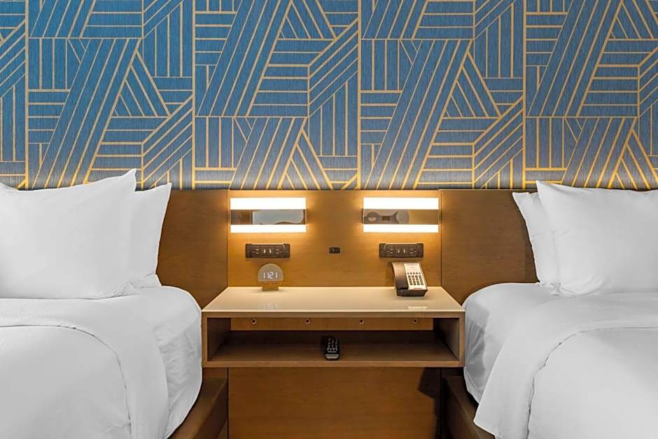 DoubleTree by Hilton Summerville Nexton