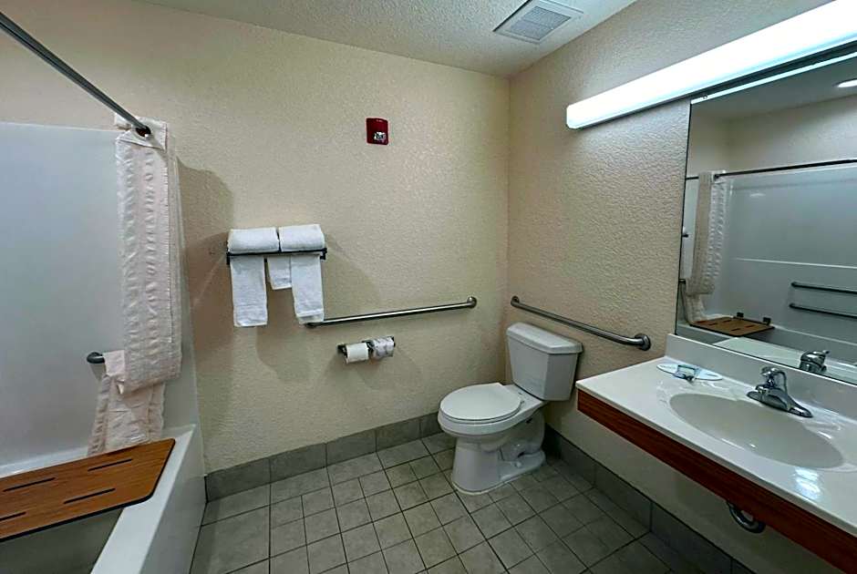 Microtel Inn & Suites By Wyndham Tomah