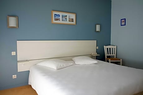 Standard Double Room with Shower