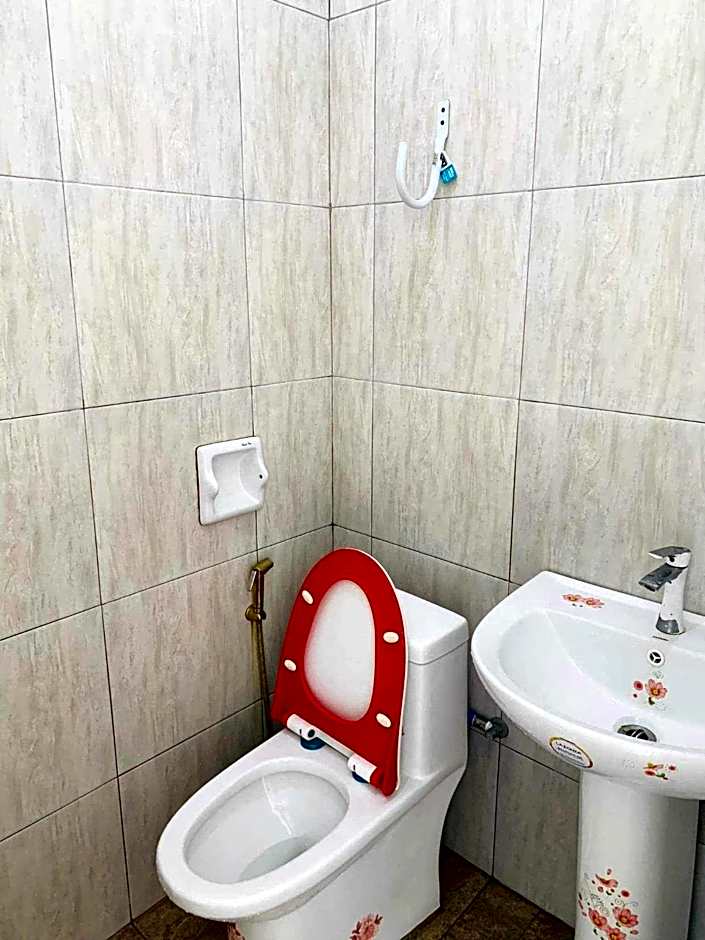 ASHBURN'S TRANSIENT Bauang La Union - BARKADA ROOM, LIMITED PARKING, SELF CHECK-IN, SELF SERVICE