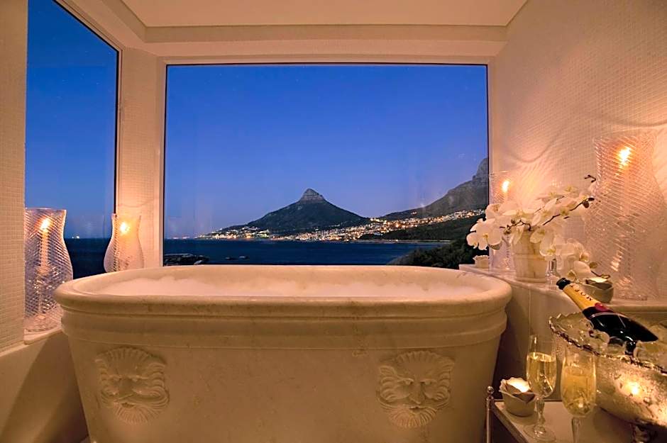 Twelve Apostles Hotel & Spa