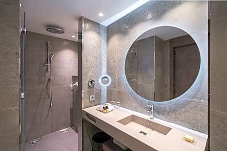 DOUBLE SINGLE USE SUPERIOR WITH BALCONY