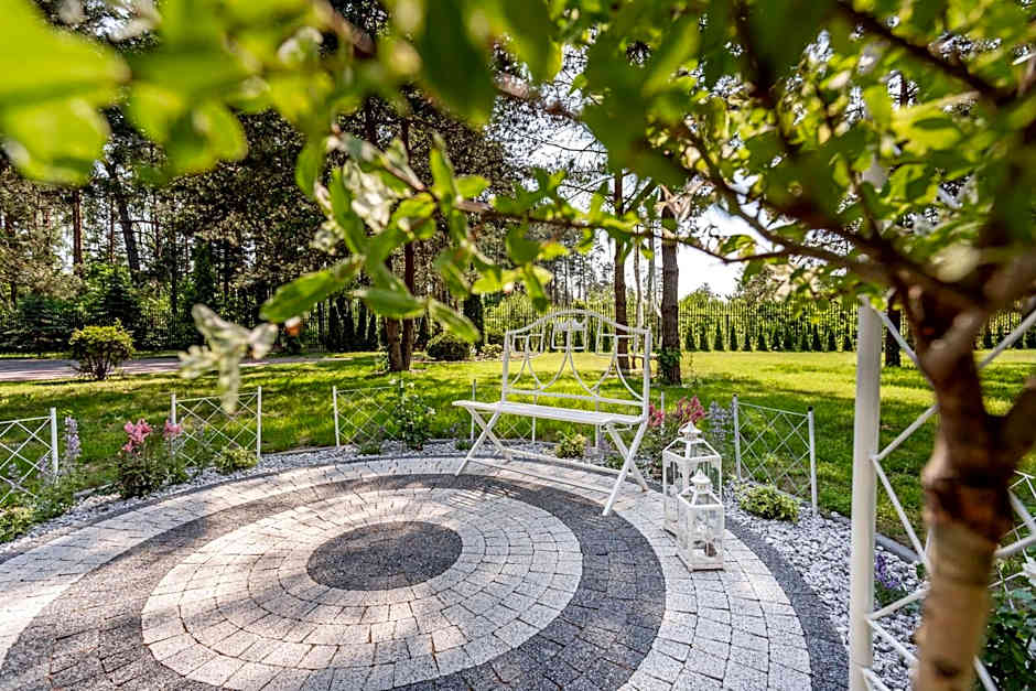 Hotel - Dworek Tryumf