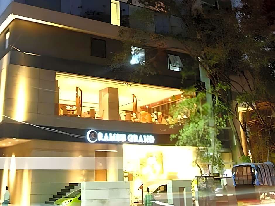 Ramee Grand Hotel