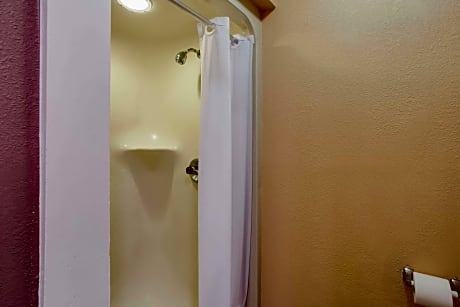 1 King Bed, Nonsmoking