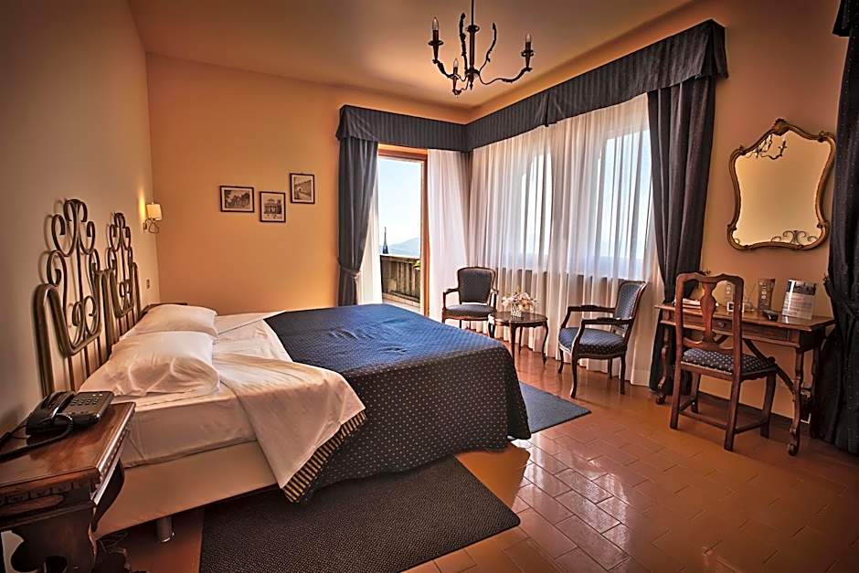 Hotel Titano