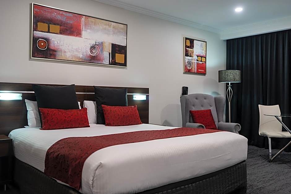 Golden West Motor Inn