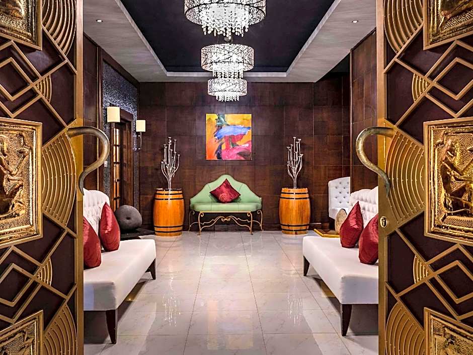 Novotel Yangon Max