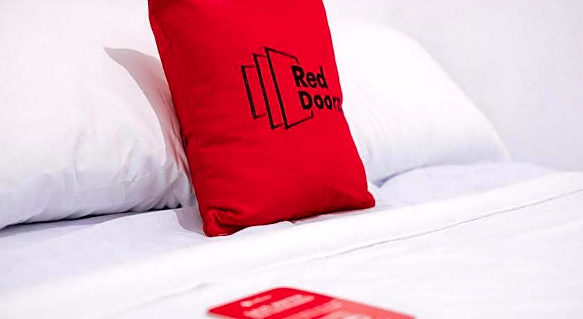 RedDoorz Syariah near PKOR Lampung