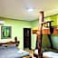 Hotel La Isla Inn