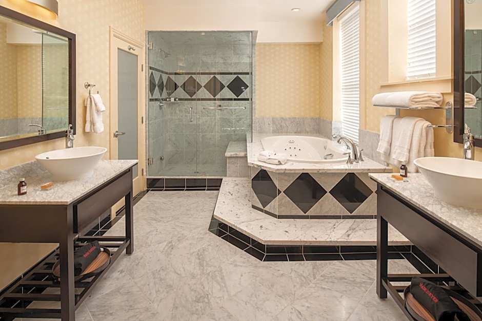 Hotel Shattuck Plaza