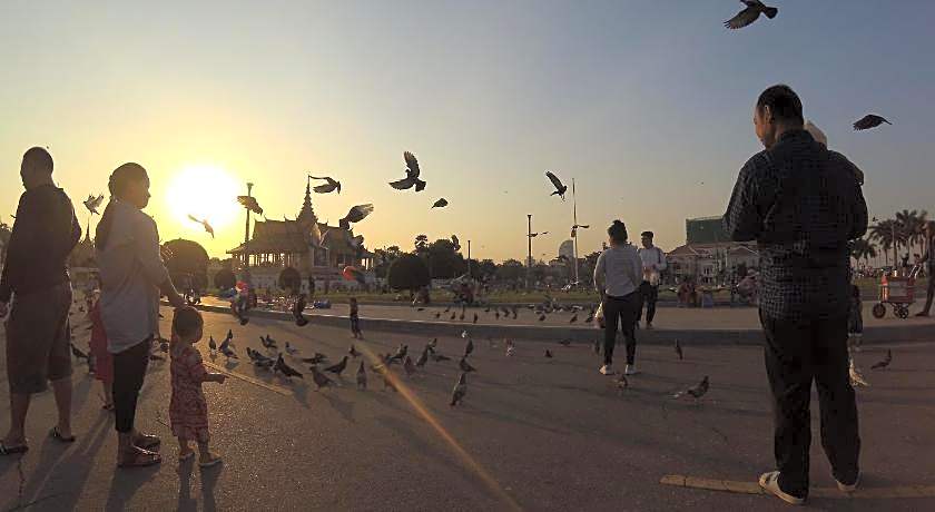 Golden Noura Villa-Pub & Restaurant