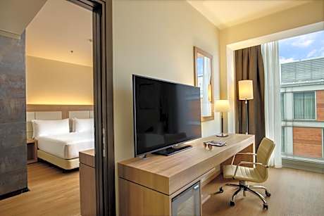 King Suite with Lounge Area