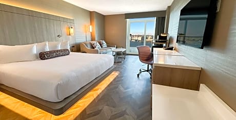 Coast King with Ocean View