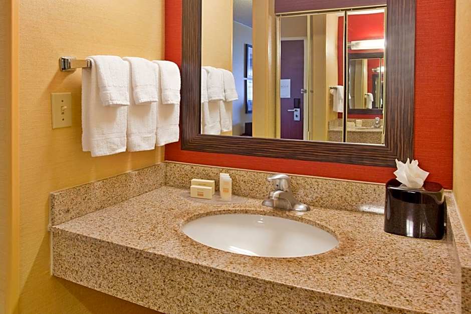 Courtyard by Marriott Houston Sugar Land/Stafford