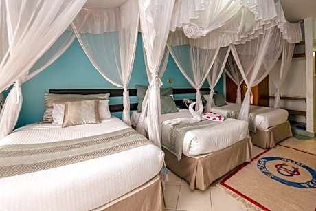 Triple Room with City View