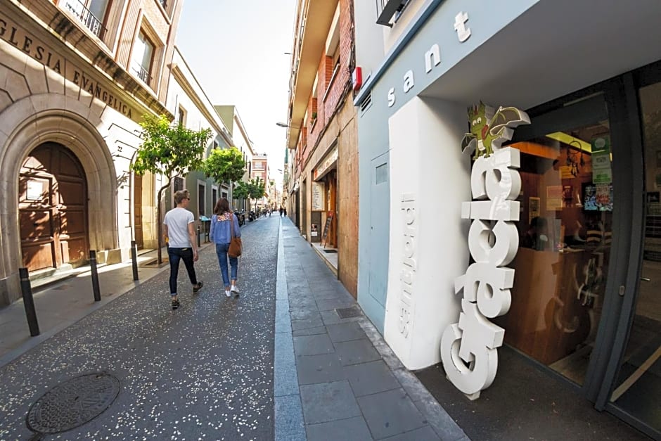 Sant Jordi Hostels Gracia