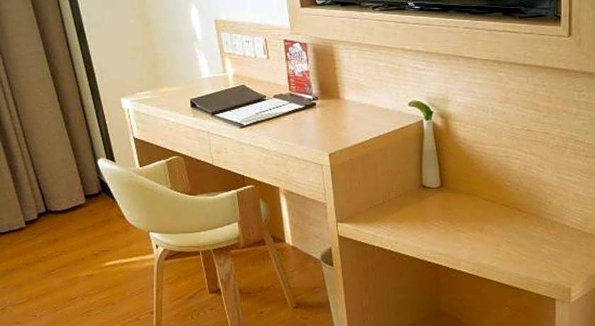 Vatica Hotel Xuzhou Suining Dognhuan Island East Bus Station