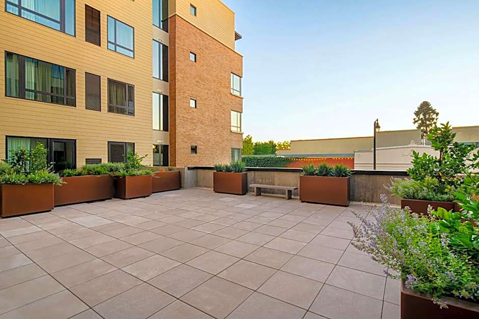 AC Hotel by Marriott Santa Rosa Sonoma Wine Country
