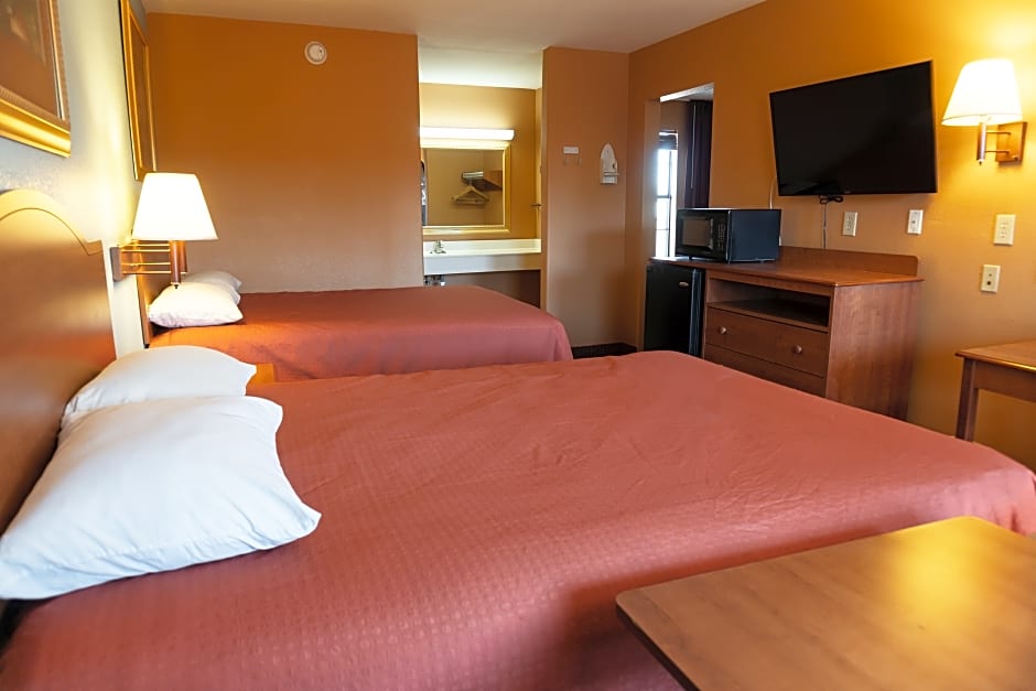 Econo Lodge Inn & Suites