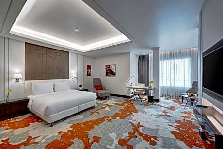 Junior Suite with Lounge Access