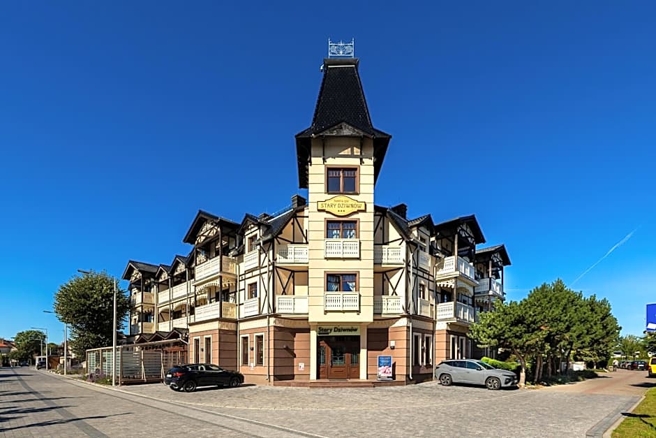Hotel&Spa Stary Dziwnów basen swimming pool