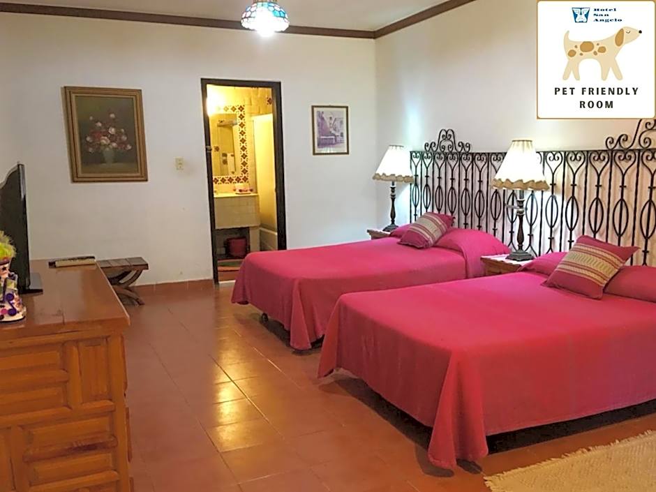 Zdjęcie 1 z 4 — Deluxe 1 Queen Bed Suite
