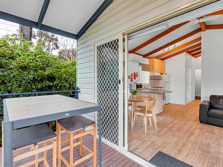 Three-Bedroom Villa with Poolview