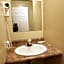 Silver Maple Motel