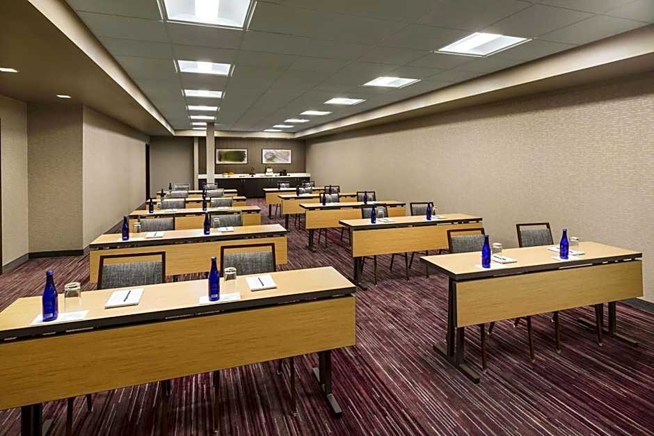 Courtyard by Marriott Chicago Bloomingdale
