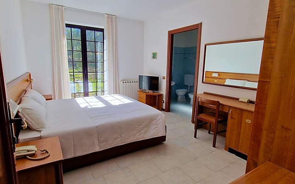 Hotel Montegrino Lakeview