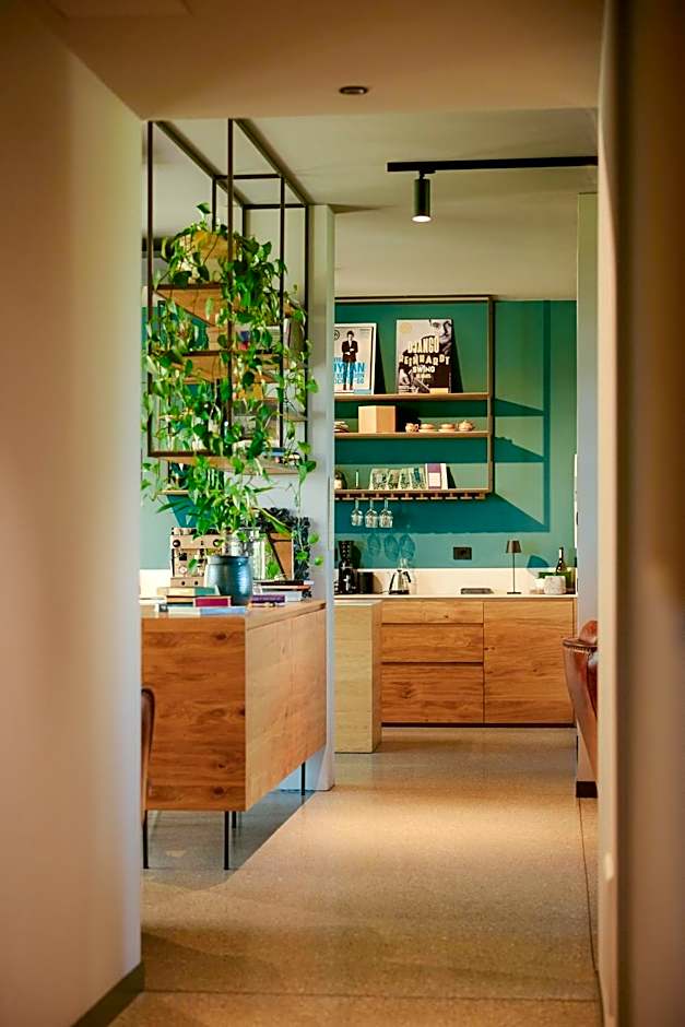 Stilla Rooms & Contemporary Cuisine