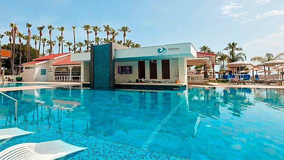 Cavo Maris Beach Hotel