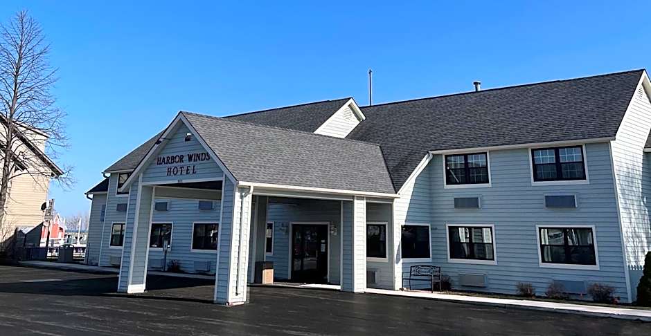 Harbor Winds Hotel