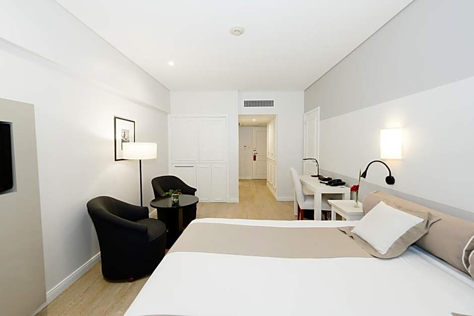 Loi Suites Recoleta Hotel