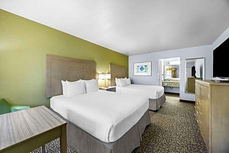 Queen Room with Two Queen Beds - Non-Smoking
