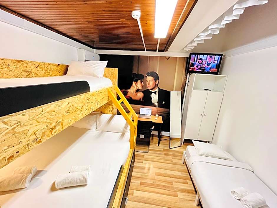 Lagos Central Rock School Hostel ,Algarve